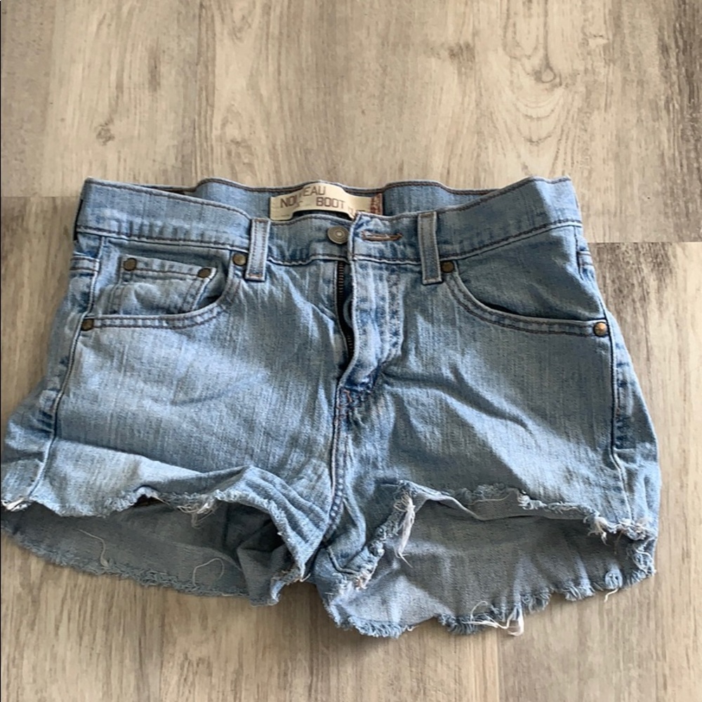 levi shorts